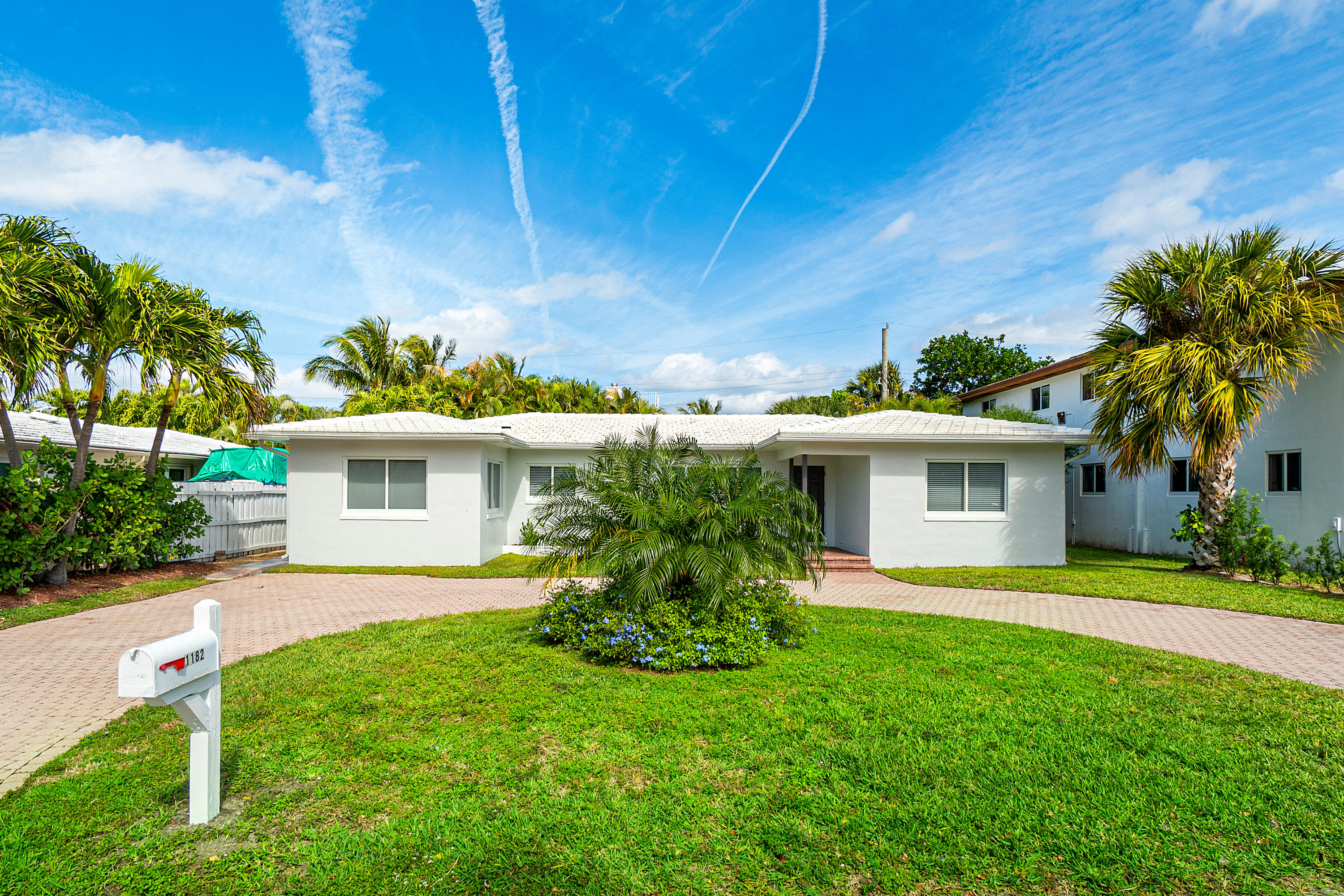 1182 Beach Road Singer Island, FL 33404 - Photo 29 of 34 003-1182BeachRd-SingerIsland-FL-full
