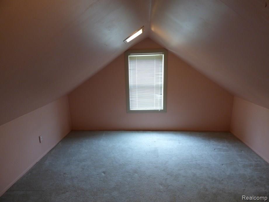 3153 Willet Avenue Rochester, MI 48309 - Photo 23 of 31 P1070934.jpg