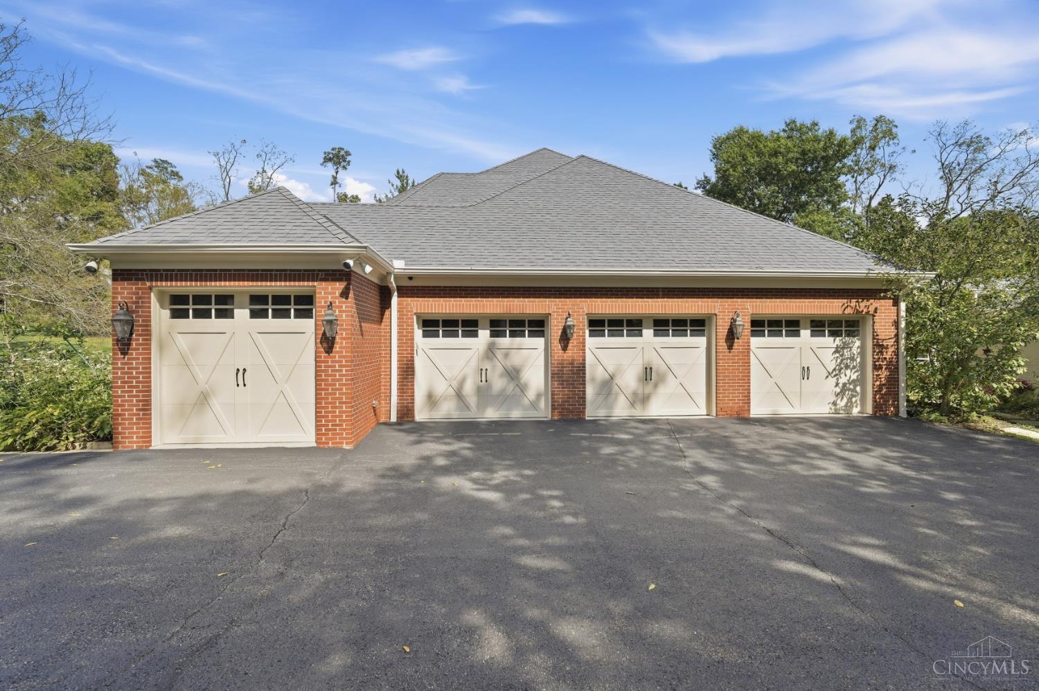 5500 Drake Road Cincinnati, OH 45243 - Photo 20 of 95 Gallery Image 20