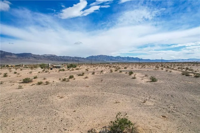 a view of lot of sky view