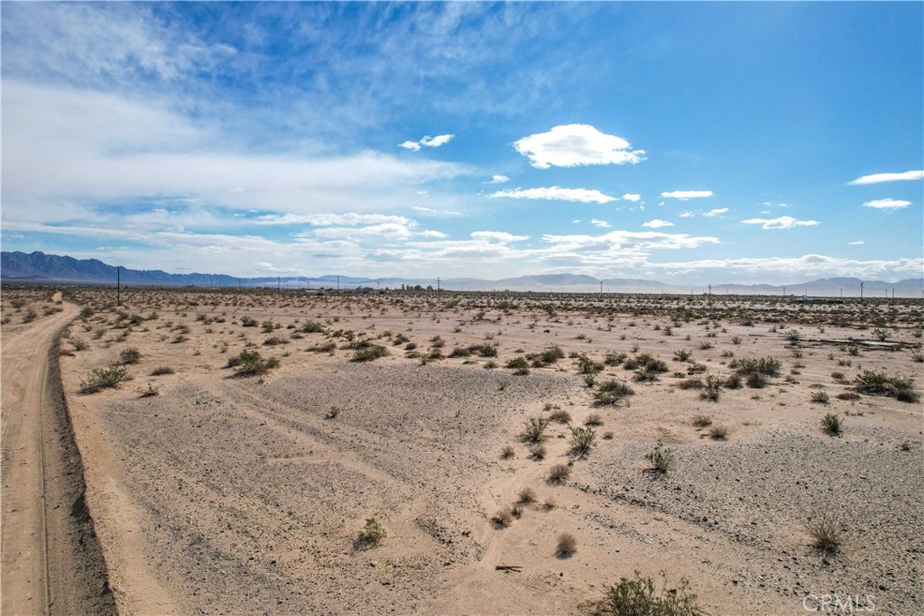 82480 Pipeline Road Twentynine Palms, CA 92277 - Photo 16 of 21