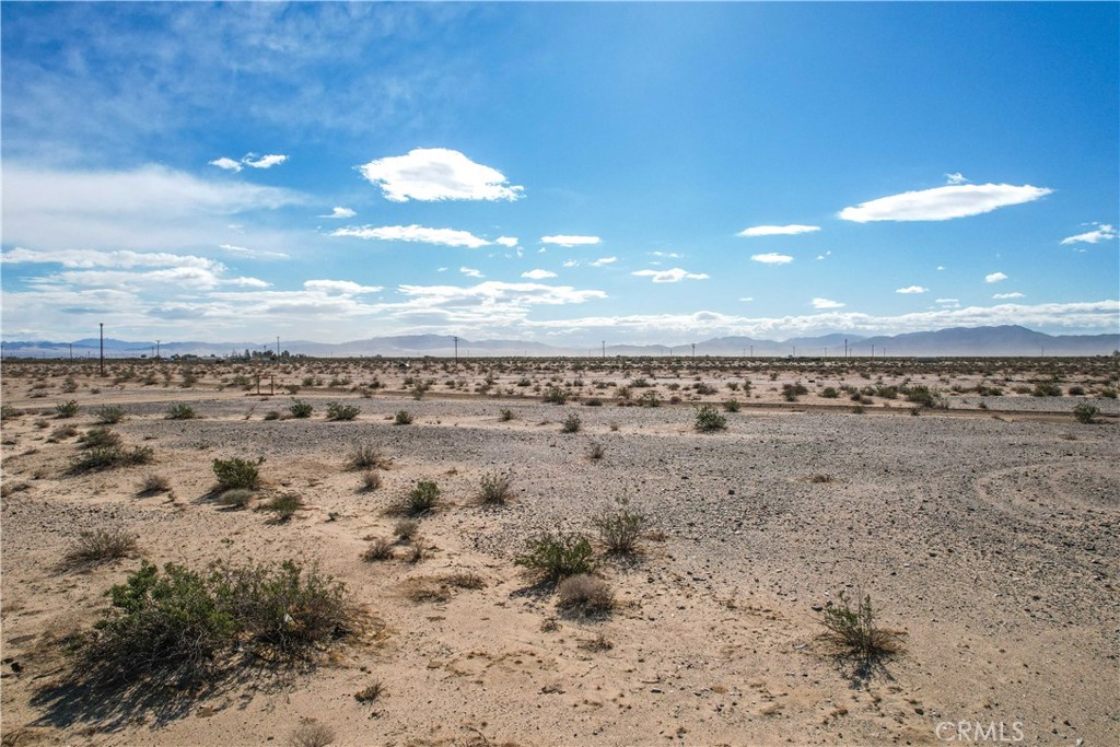 82480 Pipeline Road Twentynine Palms, CA 92277 - Photo 17 of 21 a view of an ocean beach