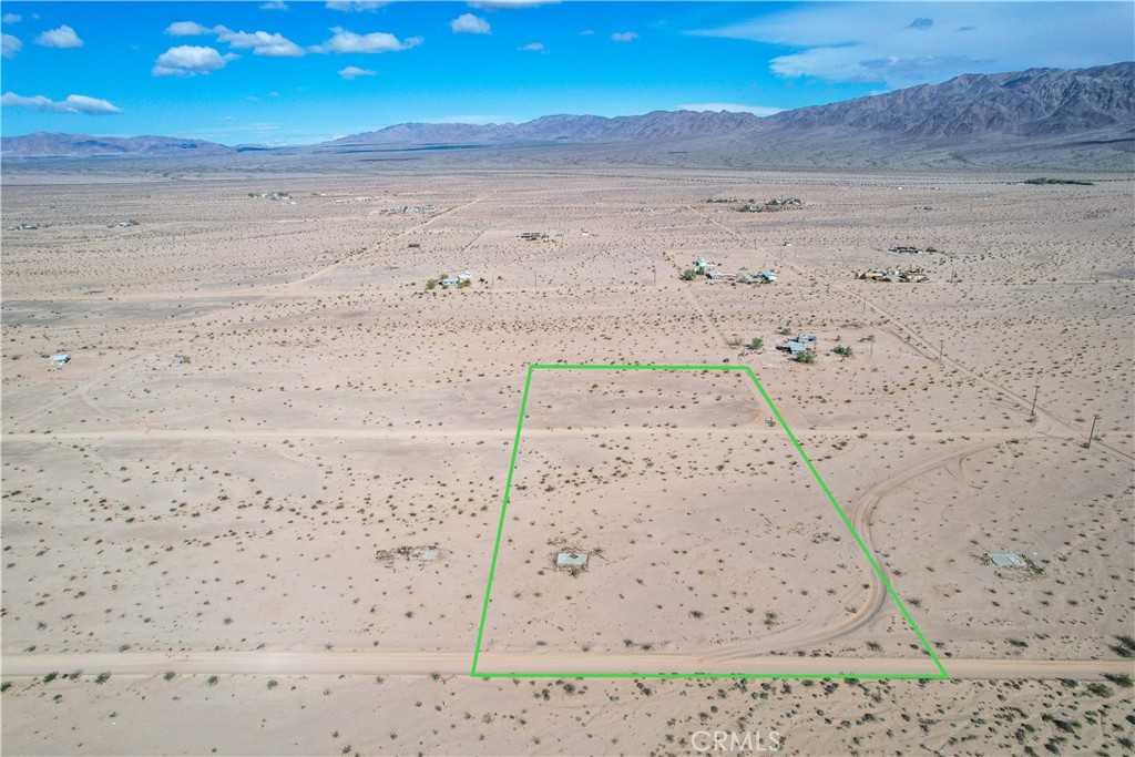 82480 Pipeline Road Twentynine Palms, CA 92277 - Photo 4 of 21