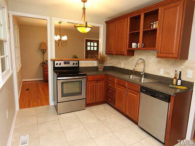 431 Ridgefield Road Chapel Hill, NC 27517 - Photo 1 of 18 Gallery Image 1
