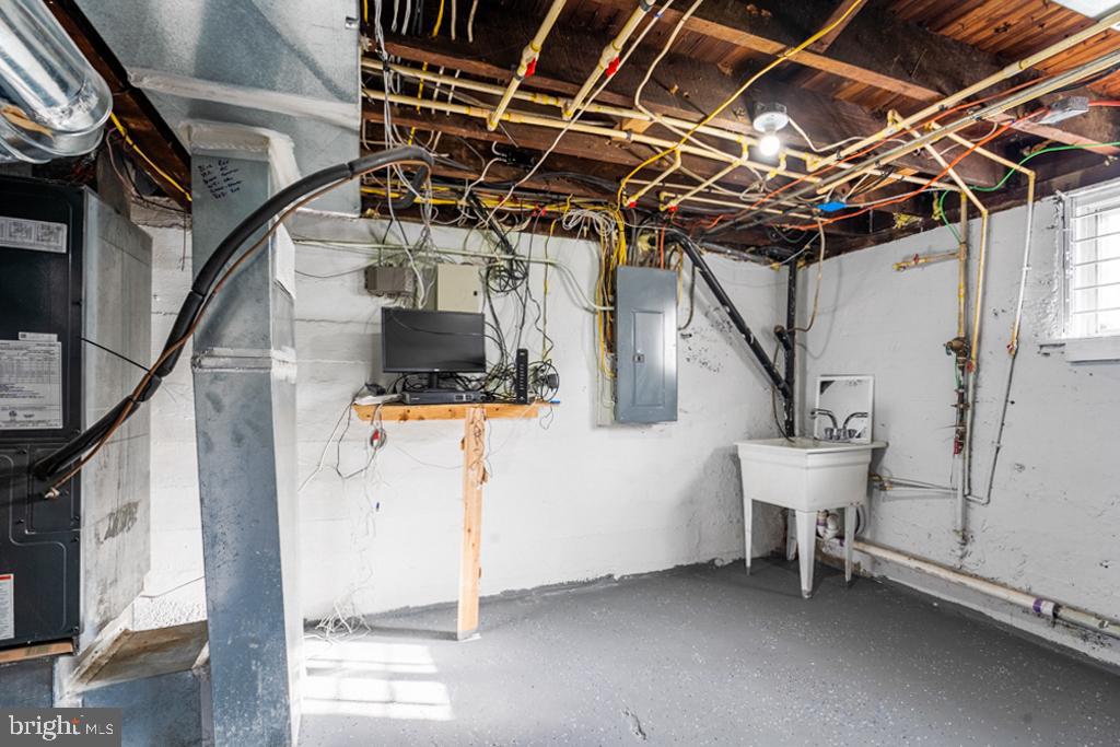 3217 Round Road Brooklyn, MD 21225 - Photo 27 of 52