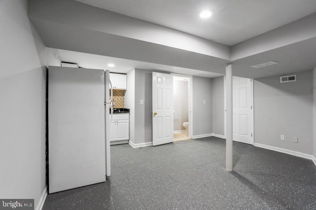 3217 Round Road Brooklyn, MD 21225 - Photo 29 of 52