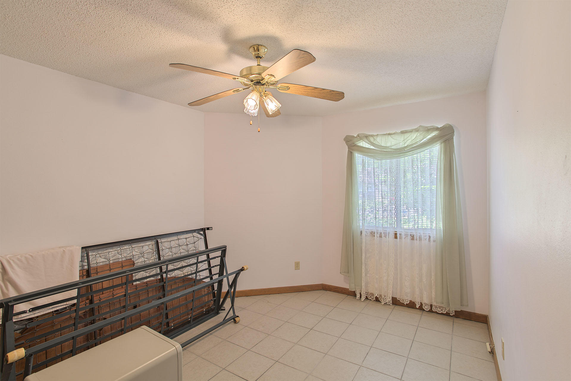 203 Cedar Ridge Way Niceville, FL 32578 - Photo 8 of 16 TK Niceville 1920_0009_ZC0A0062.jpg