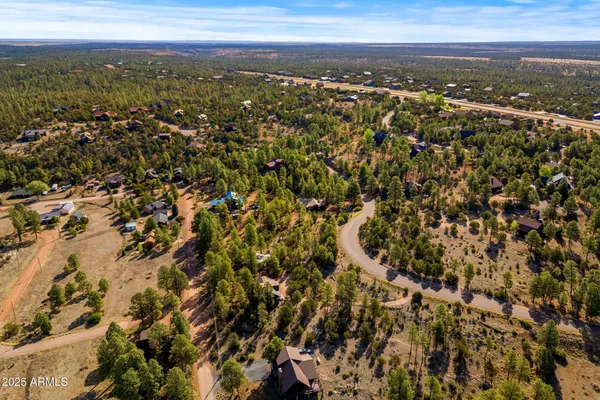$67,777 | 2794 Sky Hawk Drive, Unit 140, Overgaard, AZ 85933