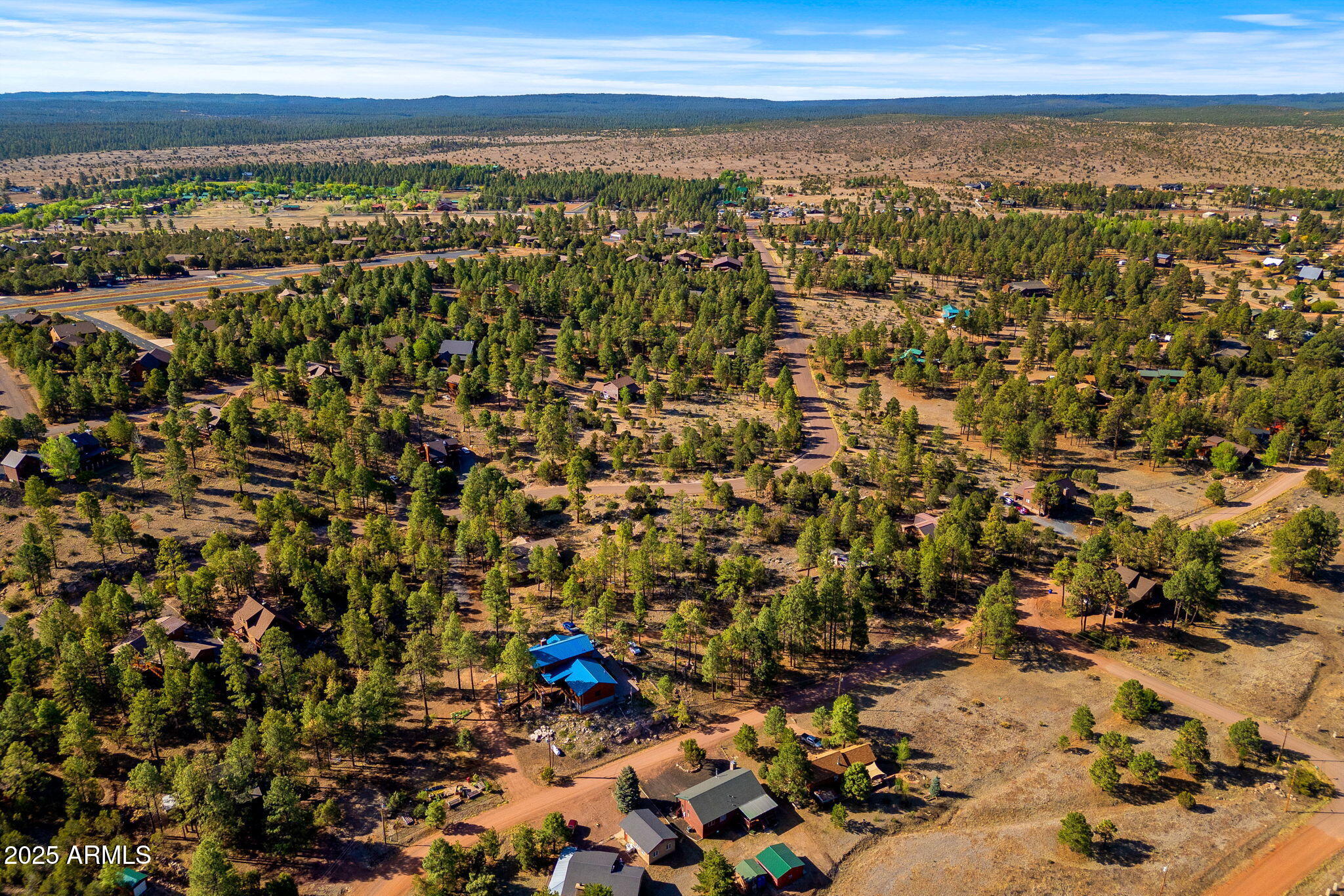 2794 Sky Hawk Drive, Unit 140 Overgaard, AZ 85933 - Photo 15 of 16 a view of city and ocean