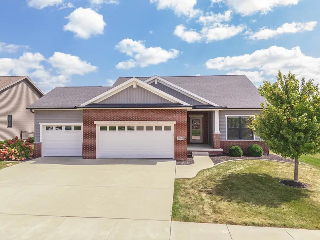 $441,500 | 1116 Travertine Road, Normal, IL 61761