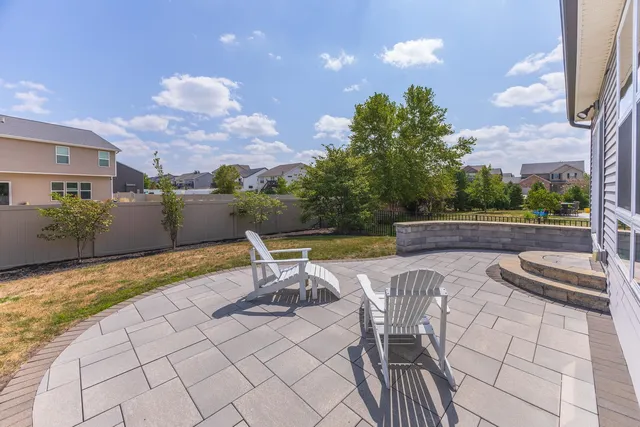 $441,500 | 1116 Travertine Road, Normal, IL 61761