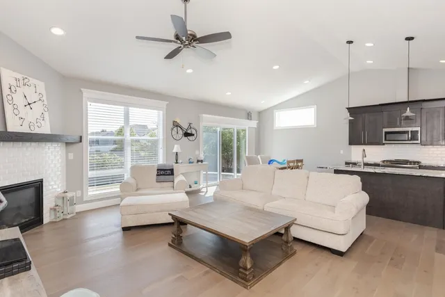 $441,500 | 1116 Travertine Road, Normal, IL 61761