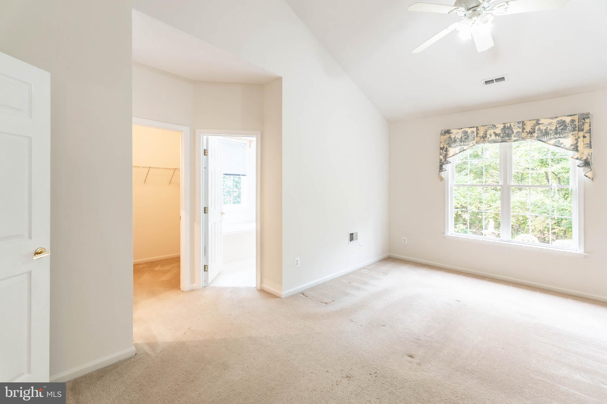 6868 Saddle Run Way Gainesville, VA 20155 - Photo 21 of 59 Primary