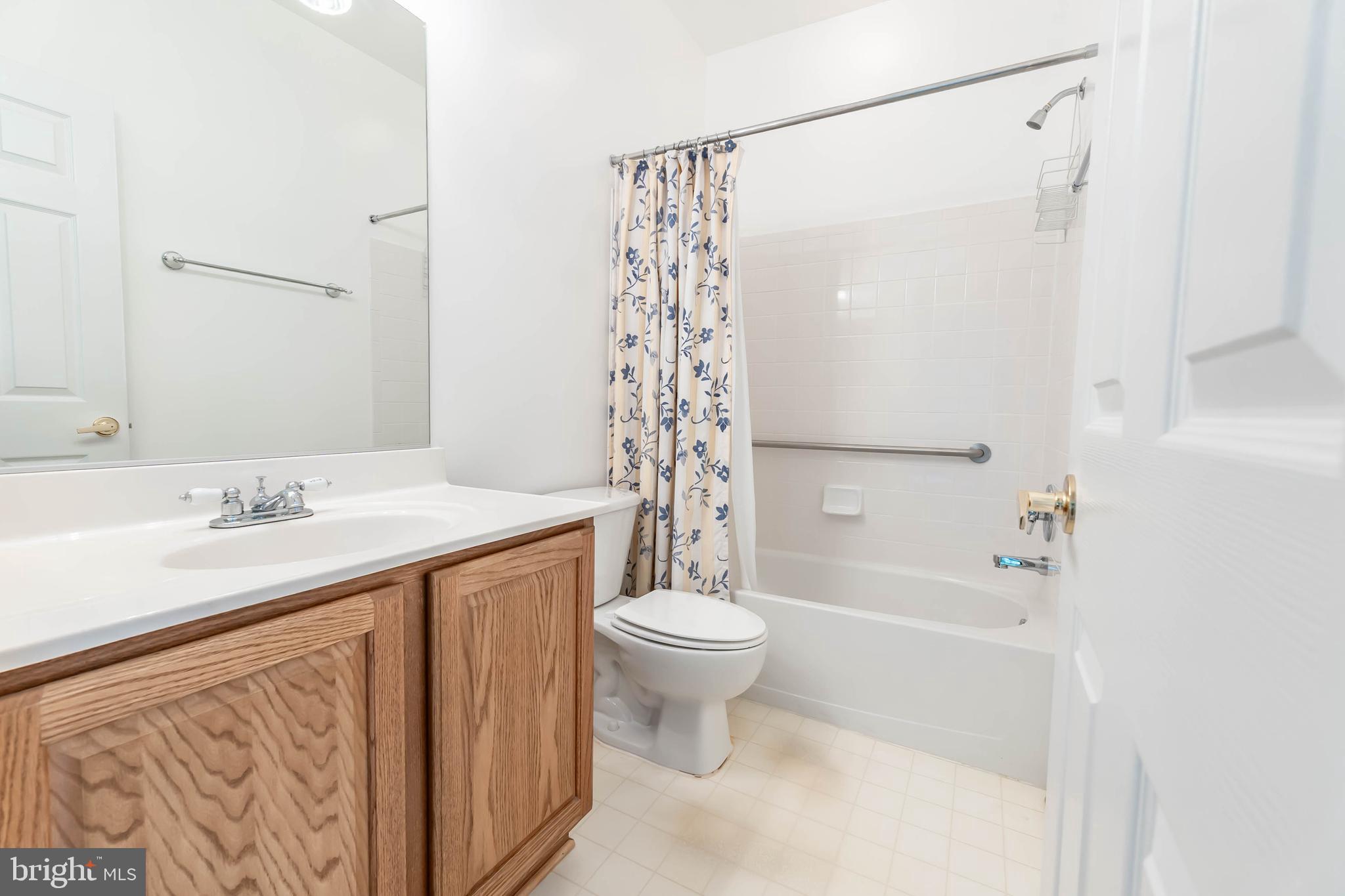 6868 Saddle Run Way Gainesville, VA 20155 - Photo 29 of 59 Bath2