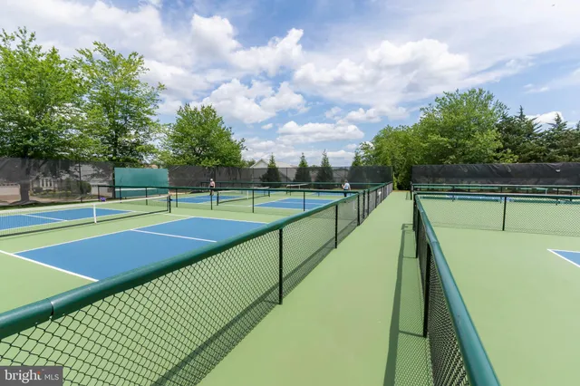 $675,000 | 6868 Saddle Run Way, Gainesville, VA 20155