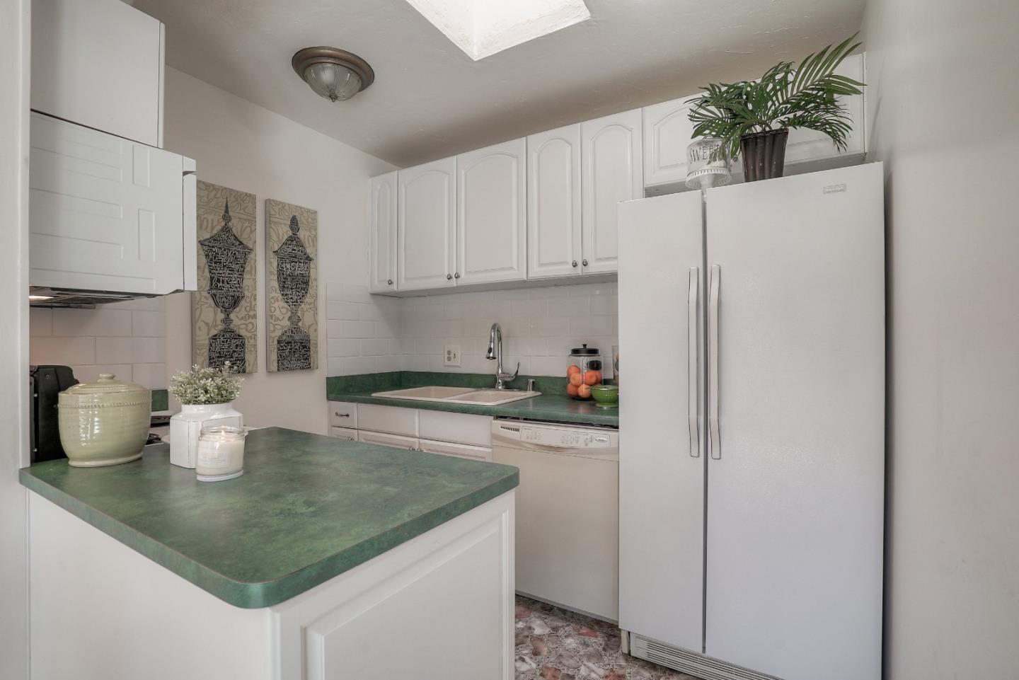 500 West Middlefield Road, Unit 47 Mountain View, CA 94043 - Photo 11 of 27 Gallery Image 11
