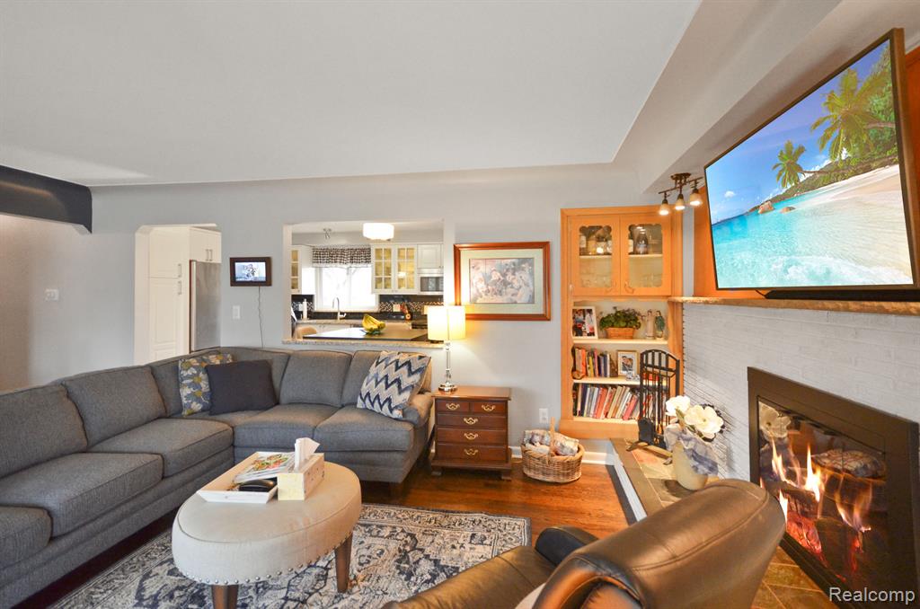 3223 Hickory Lawn Road Rochester Hills, MI 48307 - Photo 5 of 32