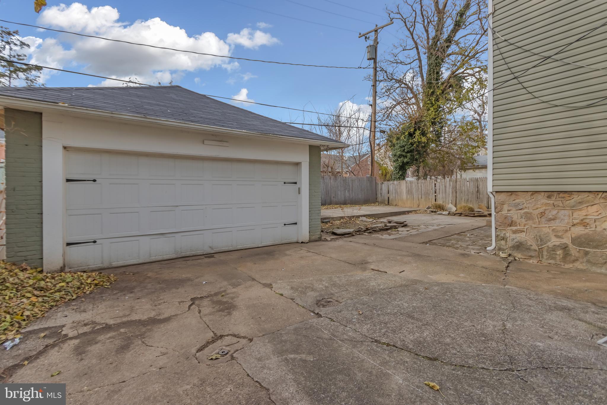 3700 Cedardale Road Baltimore, MD 21215 - Photo 42 of 44 2 CAR GARAGE