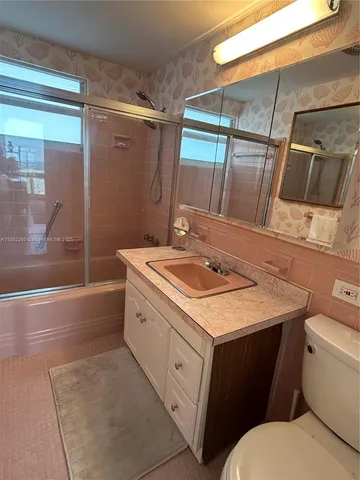 $2,900 | 2840 North Ocean Boulevard, Unit 1008, Fort Lauderdale, FL 33308