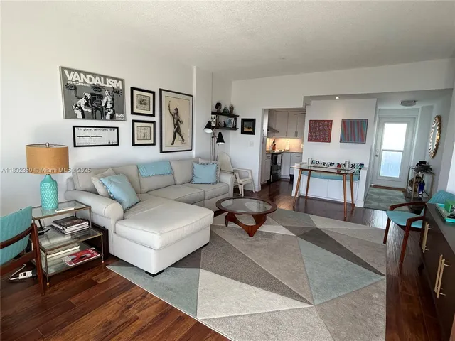 $2,900 | 2840 North Ocean Boulevard, Unit 1008, Fort Lauderdale, FL 33308