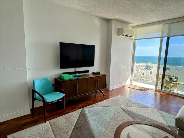$2,900 | 2840 North Ocean Boulevard, Unit 1008, Fort Lauderdale, FL 33308