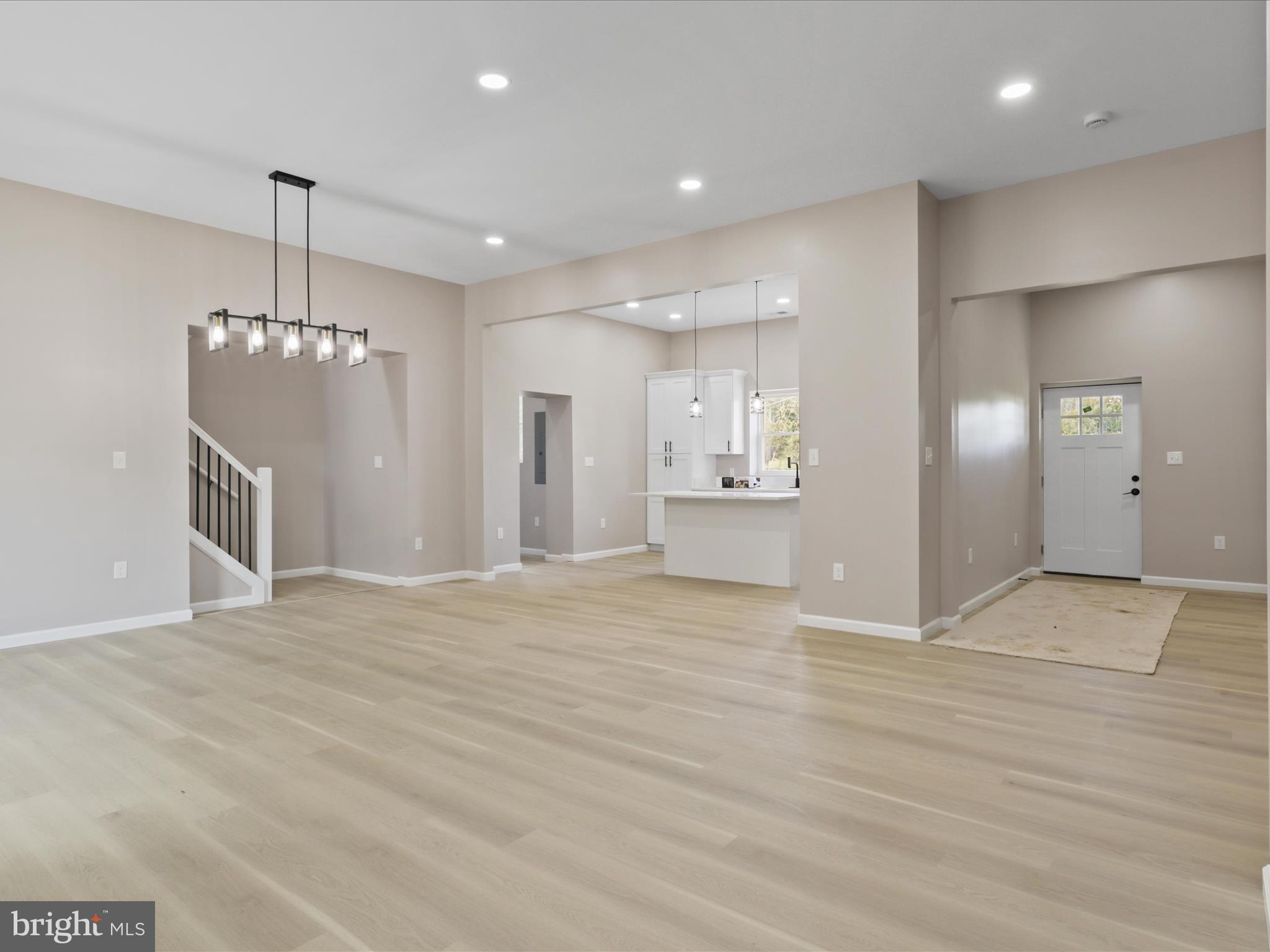 8039 Chancellor Road Fredericksburg, VA 22407 - Photo 7 of 42