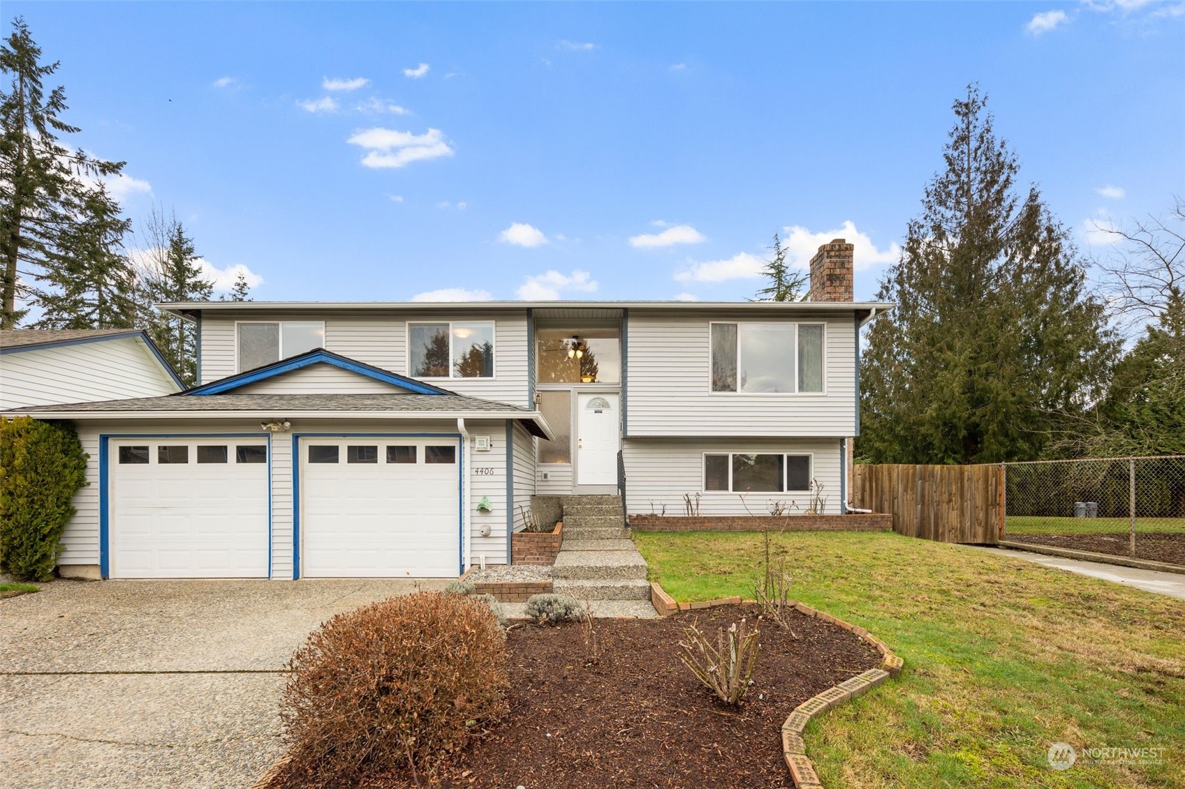 4406 Northeast 24th Street Renton, WA 98059 - Photo 1 of 27