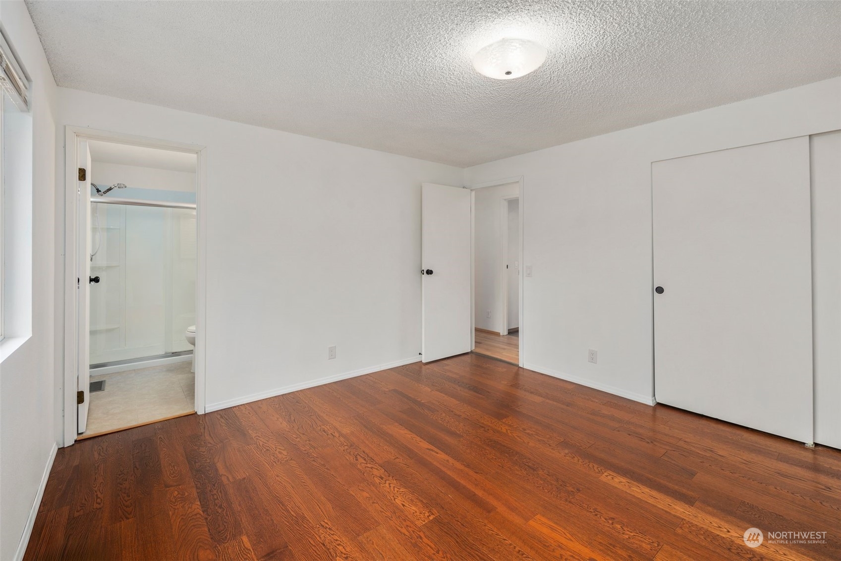 4406 Northeast 24th Street Renton, WA 98059 - Photo 12 of 27