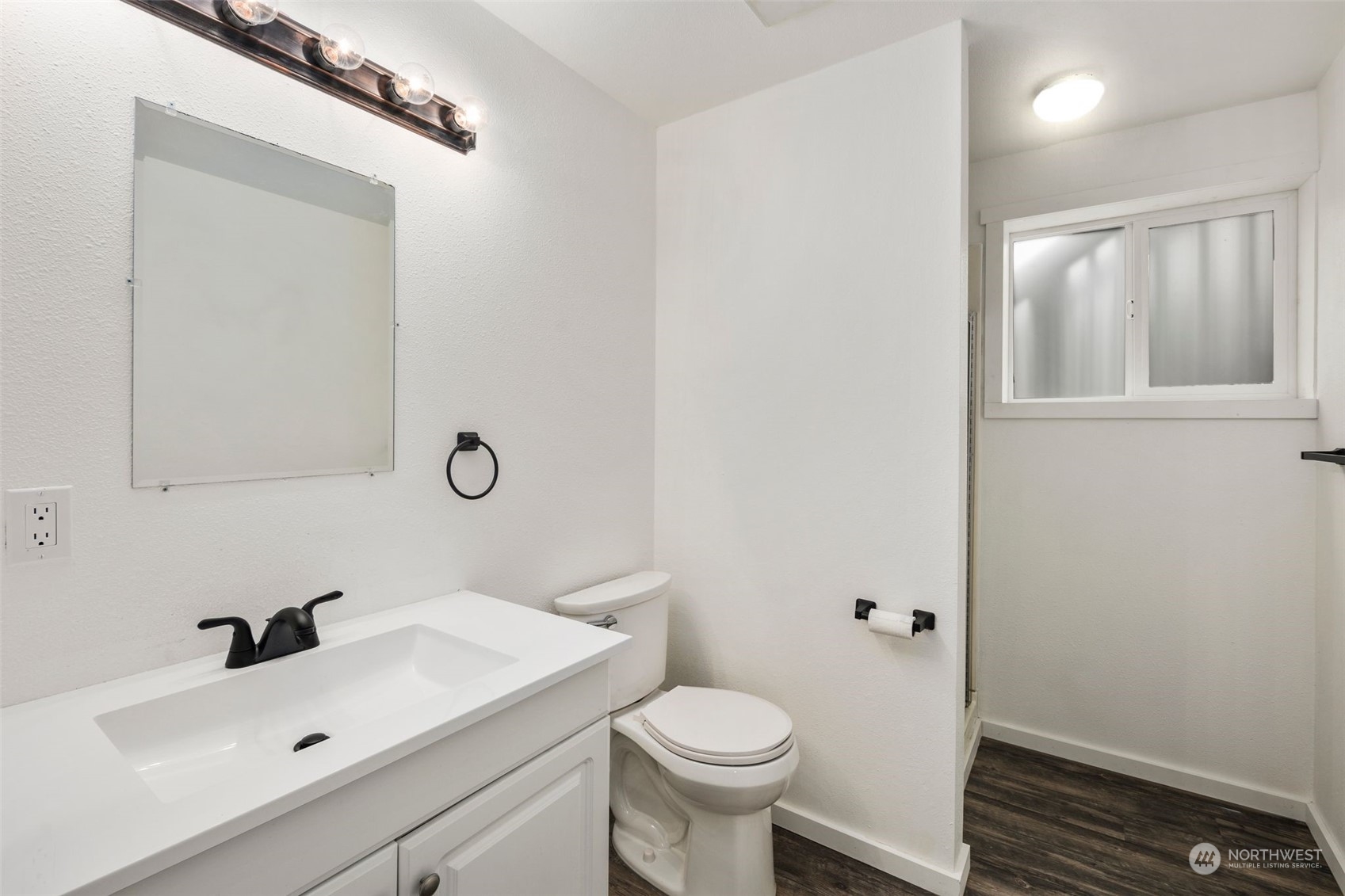 4406 Northeast 24th Street Renton, WA 98059 - Photo 17 of 27
