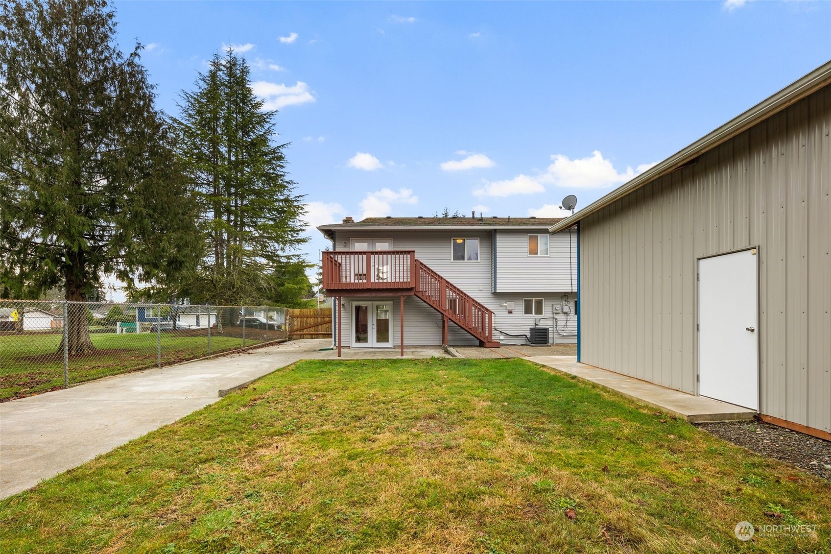 4406 Northeast 24th Street Renton, WA 98059 - Photo 24 of 27