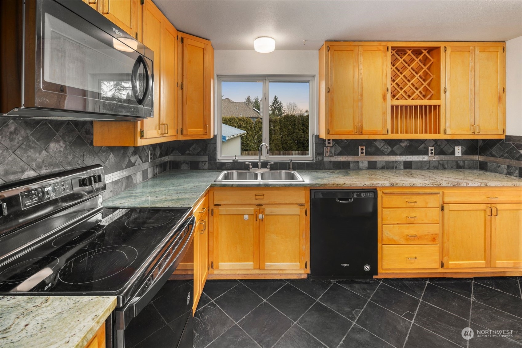4406 Northeast 24th Street Renton, WA 98059 - Photo 5 of 27