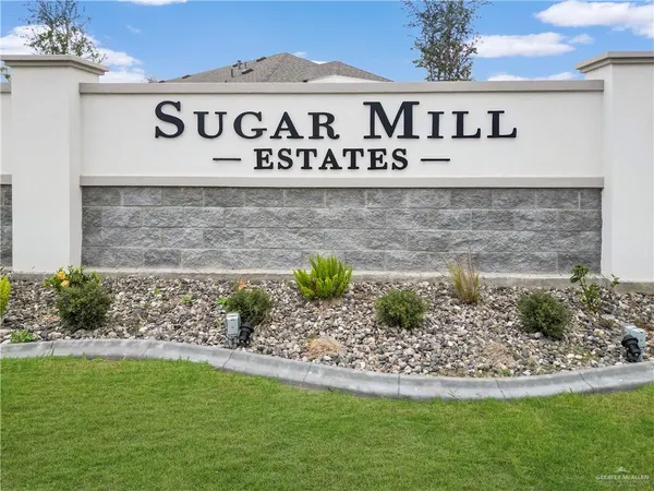 $1,000 | 1208 Shavano Drive, Unit 2, Edinburg, TX 78541