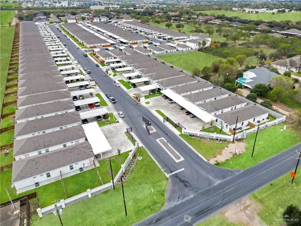 $1,000 | 1208 Shavano Drive, Unit 2, Edinburg, TX 78541