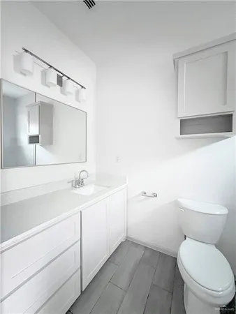 $1,000 | 1208 Shavano Drive, Unit 2, Edinburg, TX 78541