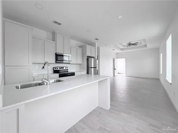 $1,000 | 1208 Shavano Drive, Unit 2, Edinburg, TX 78541