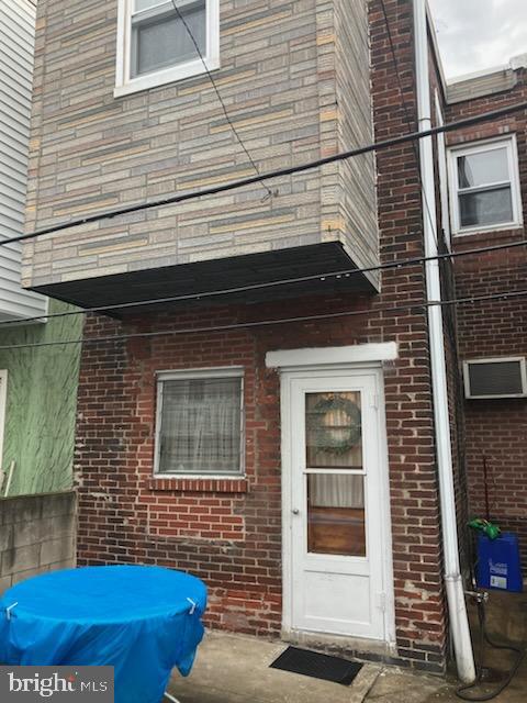 133 West Ritner Street Philadelphia, PA 19148 - Photo 19 of 43 Yard door from kitchen