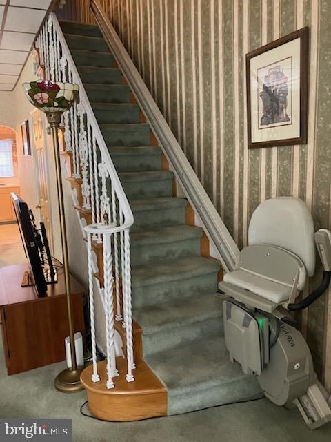 133 West Ritner Street Philadelphia, PA 19148 - Photo 9 of 43 Hardwood staircase