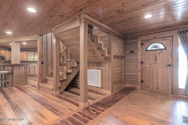 $460,000 | 159 County Road 294, Abbeville, MS 38601