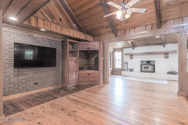 $460,000 | 159 County Road 294, Abbeville, MS 38601