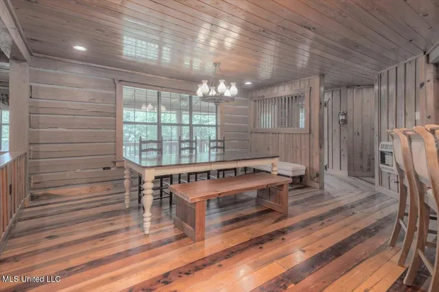 $460,000 | 159 County Road 294, Abbeville, MS 38601