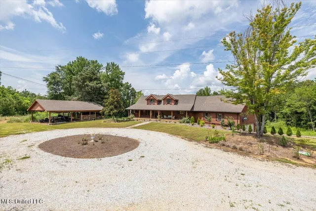 $460,000 | 159 County Road 294, Abbeville, MS 38601