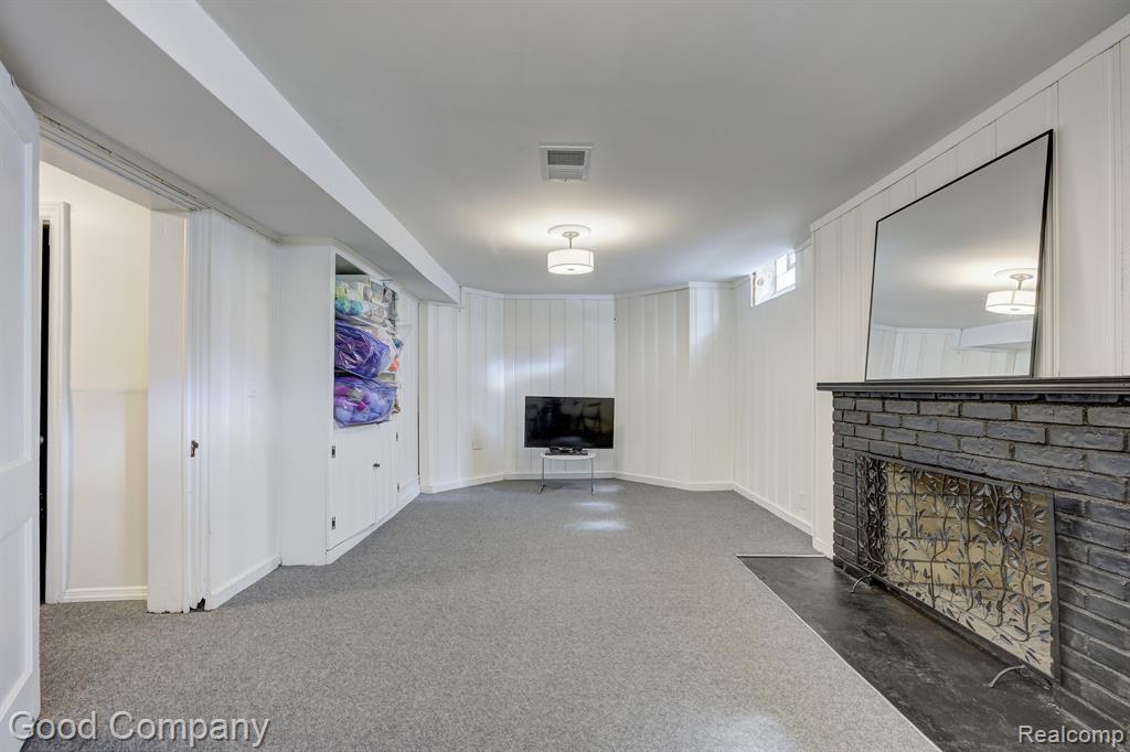 233 Riverside Drive Detroit, MI 48215 - Photo 47 of 59 Gallery Image 47