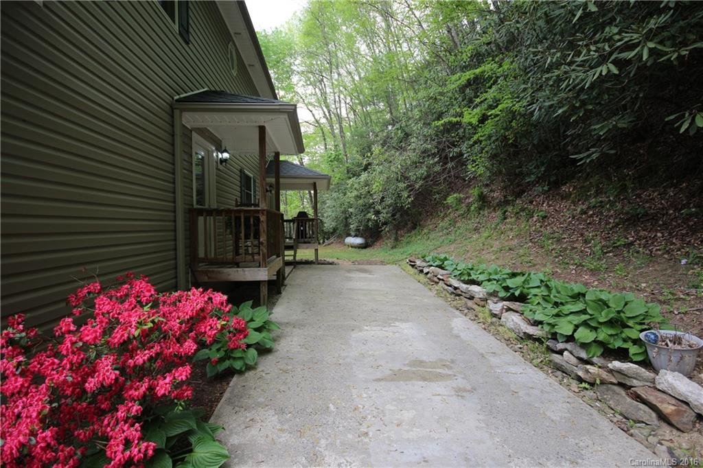 200 Crestview Drive Brevard, NC 28712 - Photo 17 of 23 Gallery Image 17