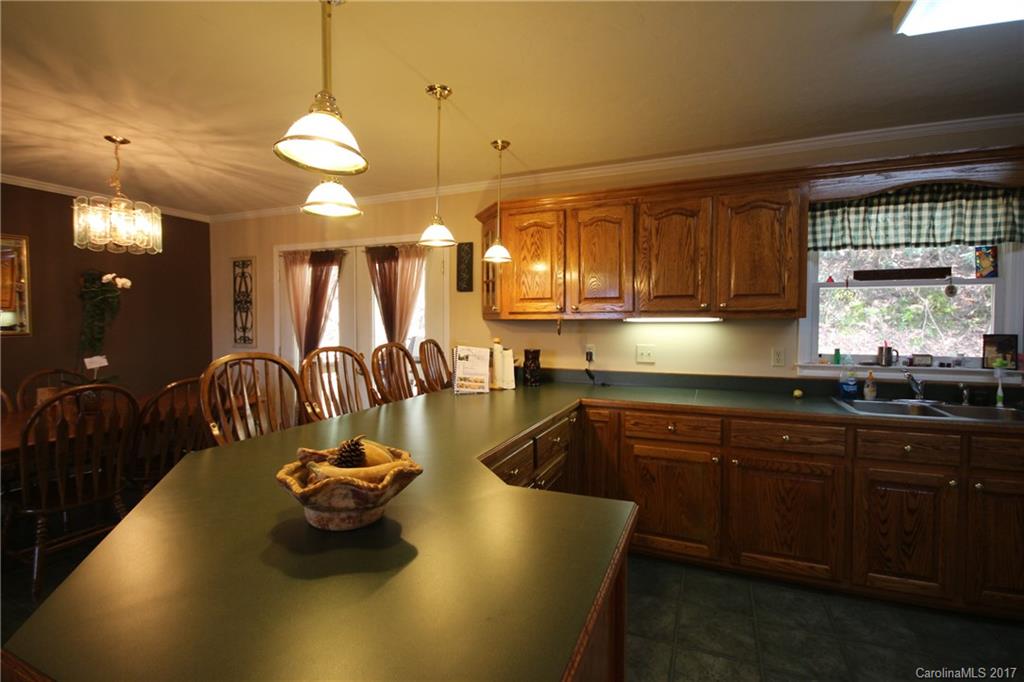200 Crestview Drive Brevard, NC 28712 - Photo 18 of 23 Gallery Image 18