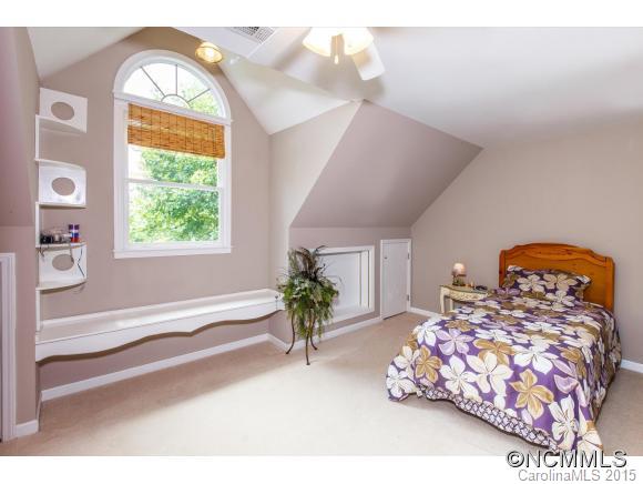 200 Crestview Drive Brevard, NC 28712 - Photo 10 of 23 Gallery Image 10