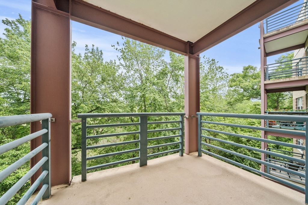 269 Cambridge Road, Unit 506 Woburn, MA 01801 - Photo 6 of 40