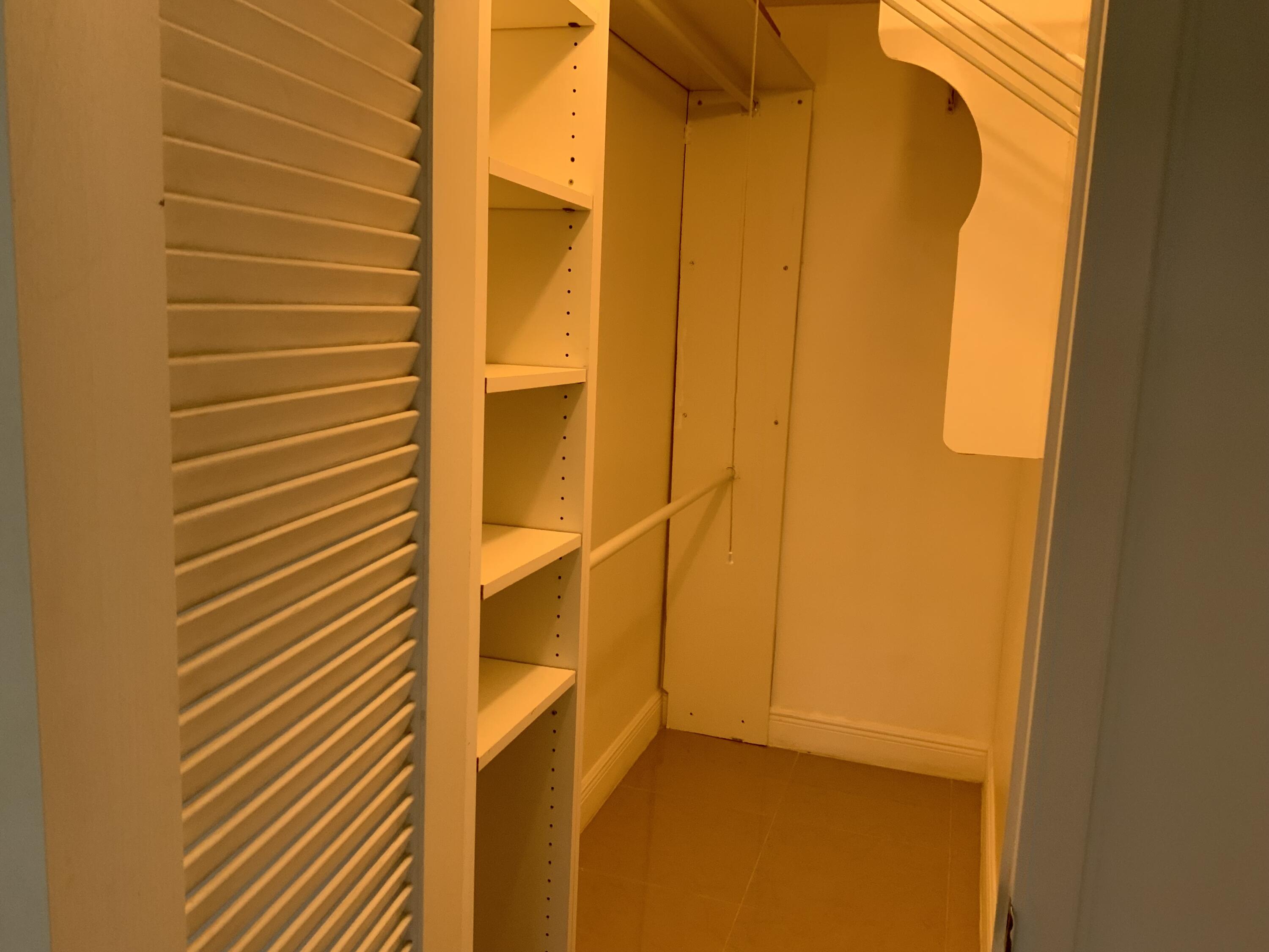 223 Fanshaw F Boca Raton, FL 33434 - Photo 14 of 27 IMG_2216