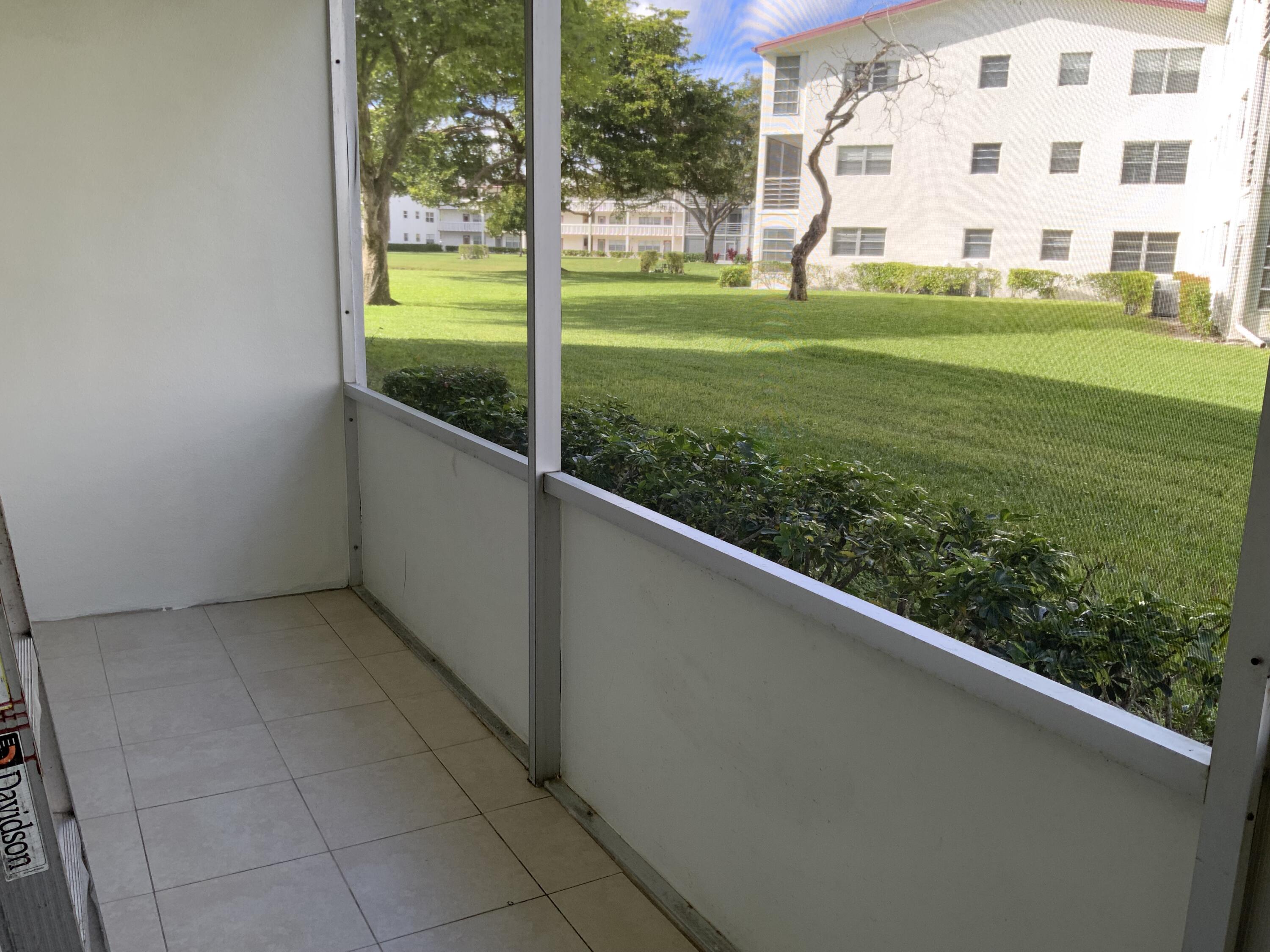 223 Fanshaw F Boca Raton, FL 33434 - Photo 25 of 27 IMG_2217