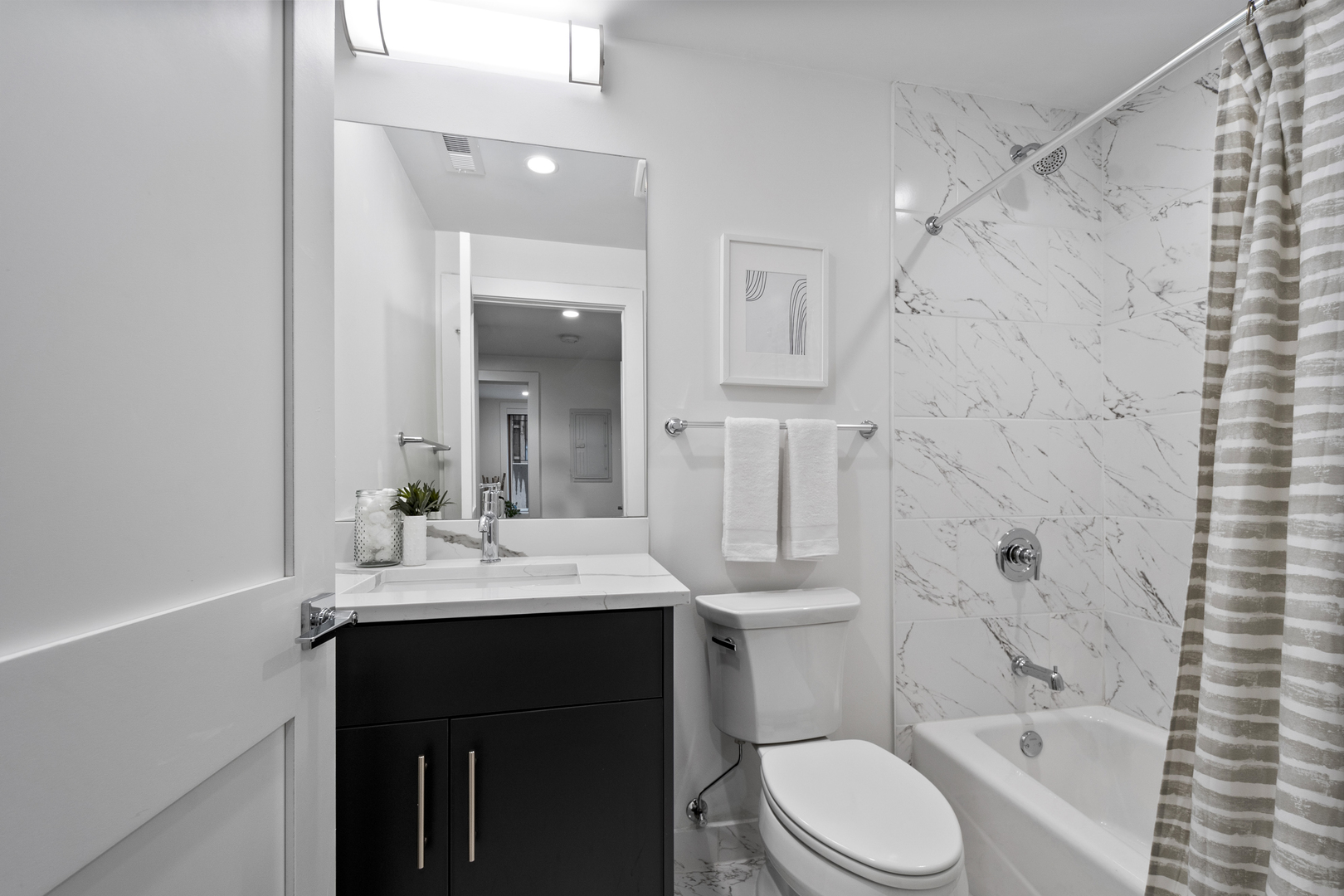 Undisclosed Address Chicago, IL 60614 - Photo 16 of 29