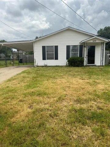 $1,500 | 620 Park Lane, Denton, TX 76205